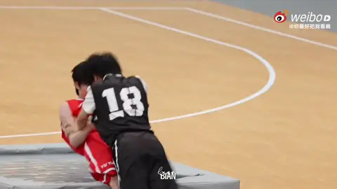 Bé nhà mình nhỏ mà có võ các mom ạ🤭🤭🤣🤣 #zhanghanrui #zhanghanrui_张函瑞 #truonghamthuy 