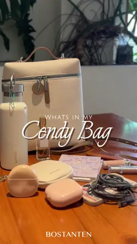 ✨ What’s in my Candy Bag? 🍬💼 This bag may look simple on the outside, but inside? It’s all the little things that make me feel ready for the day. 💘 #CendyBag #Bostanten #OOTD #FYP #TasSelempang #TasWanita #Style #fypシ 