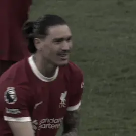 Mogged.#isak #nunez #darwinnuñez #liverpool #trend #looksmax #mogged #footballtiktok #fyp 