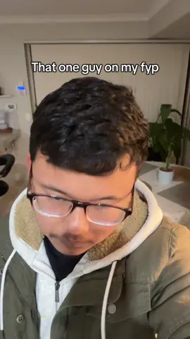 Head shaking guy#fyppppppppppppppppppppppp #fypシ゚ #goviral #trending 
