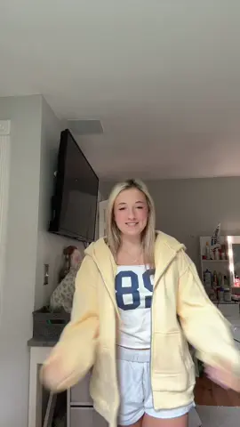 The sweatshirt of the summer #summersweatshirt #summerhoodies #zipuphoodie #summeroutfit #butteryellow #yellow #creatorsearchinsights  