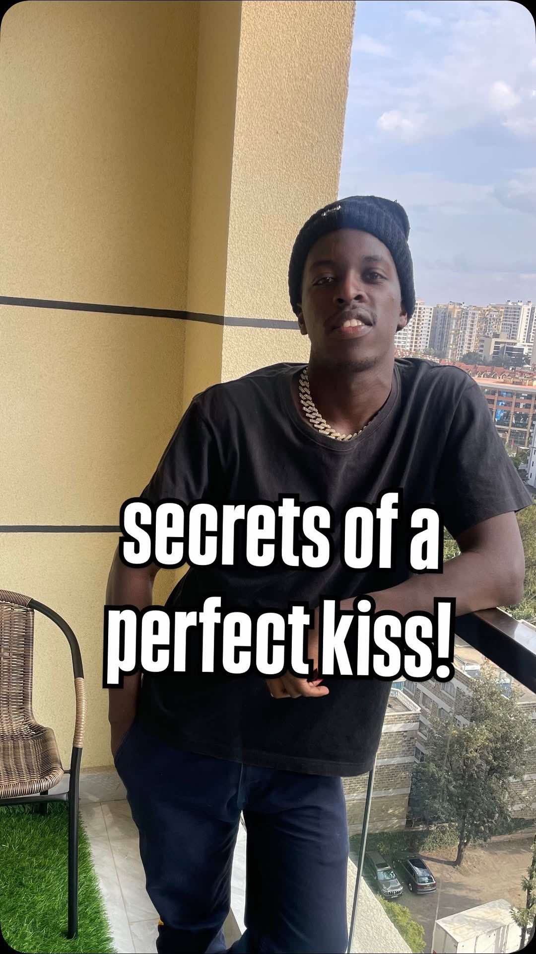 Allow me to share the secrets of a perfect kiss! 