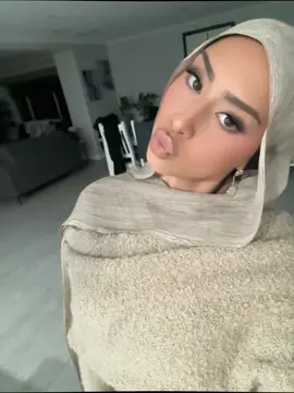 Kisses goodnight 