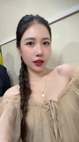 Em đẹp không 😅