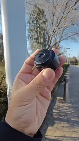 Esta pequeña maravilla es tu aliada discreta para la verdad. Su tamaño compacto y su facilidad de uso la hacen perfecta para cualquier situación donde necesites ojo y oído sin ser detectado. ¡No más 
