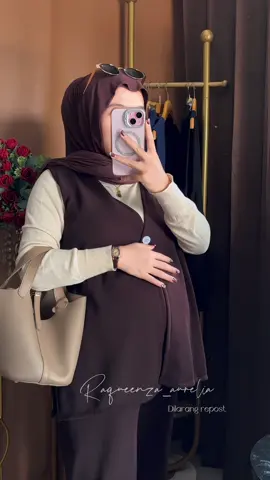Udah di tryon sama BUMIL nihh bun masih muat 😍 cus cekout mahogany stok nya menipis 🤎 #setelanwanita #setelan #setelanknit #setelanvest #vest #mahogany 