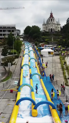 Estamos à tua espera em mais um “Water Slide Summer” em Penafiel ❤️ 📍12 e 13 de julho, no Sameiro - Penafiel! 