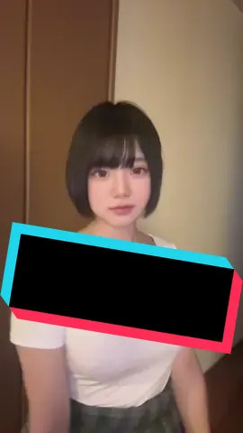 胡桃の方でバズったダンスのやつなんでみんな服に指摘してくるのー服なんて自由でしょ( > <。)