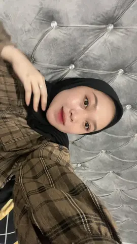 Emang ada skincer yg bisa di pakai langsung tanpa jeda ,walaupun hbis pakai merkuri??emang ada skincer yg ada kandungan anti purging nya?? Adalah tunggu tanggal launching skincer rejuv BPOM#rejuvbpom #acilipehnew 