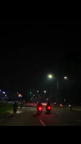 yang ku punya hanyalah hati yang setia tulus padamu.