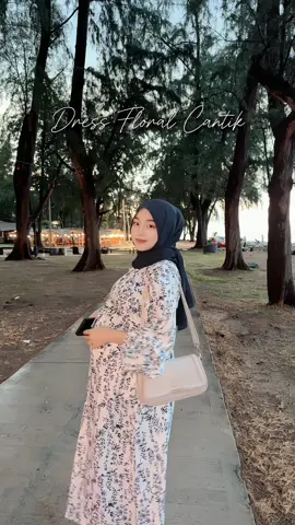 Lawa sangat la dress floral ni 😩 Kain pun best yee 🫶🏻 Wajib beli sorang satu sebab tak iron pun cantik !!  #dressfloral #floraldres #cutedress 