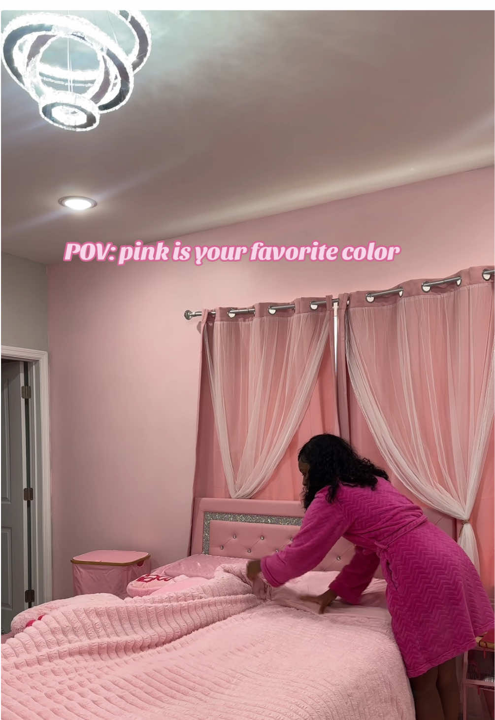POV pink is your favorite color 🩷 #barbiefinds #pinkbedroom #pinkbed 
