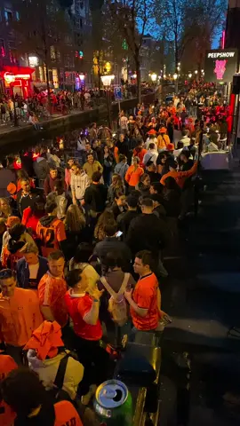 #AmsterdamRedLight #dewallen #amsterdam #AmsterdamReedstreet #redstreet #koningsdagamsterdam #amsterdamcentrum #redlight 