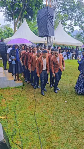 Vikanyagi kwa ubora wao#mosani #kisiitiktokres #sdasongs #vikanyagi #kisiitiktokres @Uncle sokoro😉😺 @Tinega @HEAVEN PARTAKERS CHORALE 