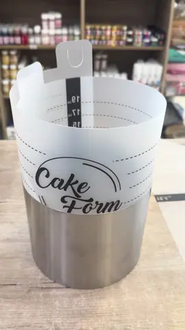 Cake form pour montage et lissage. #cakedisign #layercake #piecemontée 