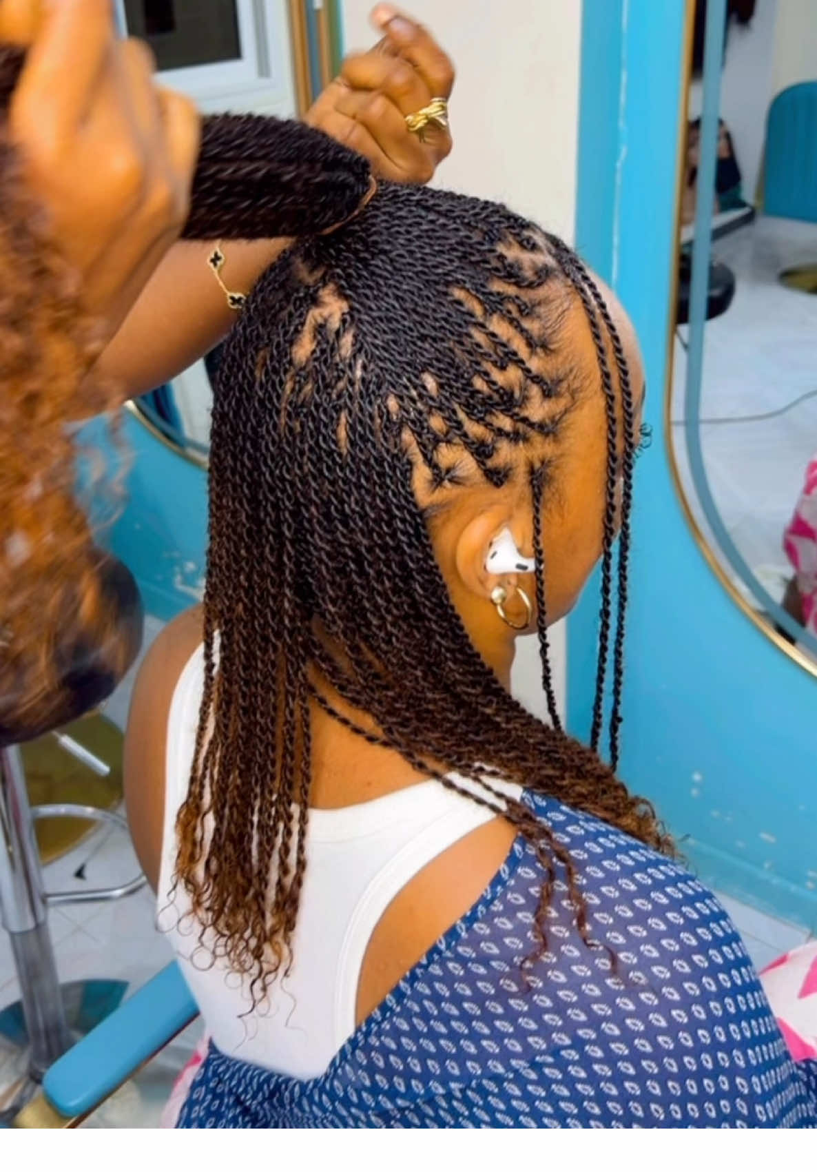 #minitwists cette coiffure peut durer 6 mois voir même un an avec resserrage téléphone ☎️ : +221770275387 ou +221789297677
