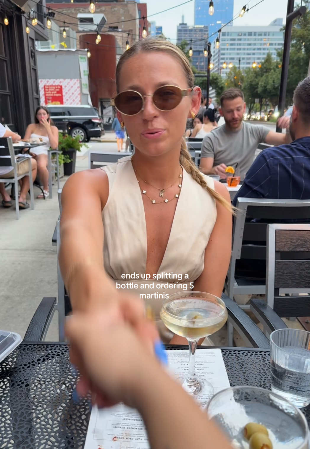 we all have that one friend that one drink never means just one 🙃 #chicago #trend #fyp #justagirl #martini 