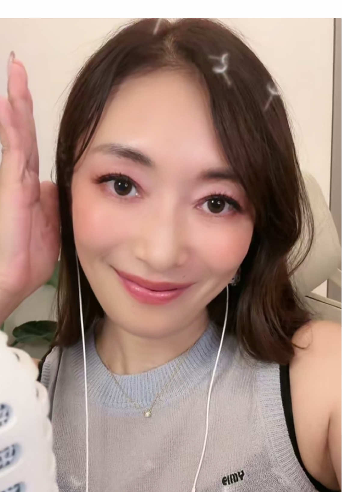 ノンストップで12時間も配信してくれて、本当にありがとう✨🙏😊 今日の特別なパワーに心から感謝しています💖⚡🌟 メンバーのお誕生日をお祝いできて🎂🎉、初めての500Kも達成🎊👏！ そしてA1への復帰も無事に成功して🎯💪、 最後まで素敵な歌声を聴かせてくれてありがとう🎵🎤🎶 このおうちの配信はいつも温かくて🏠❤️、 ここに来るたびに幸せな気持ちになります☺️🌈💫 本当に大好きです💕💞🌹✨@小早川怜子💜💙 #reikokobayakawa #tiktok #tiktoklive #tiktokviral #tiktoktrending 