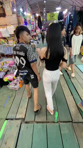 อยากอยู่ด้วยกันทุกเทศกาลเลย🥰🤍#แห่เทียนอุบล #อวดแฟน 