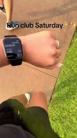 Started off the weekend right w @runoclock_ 🤩🙌 #runclub #arlingtontx #fyp #happy #Running #motivation 