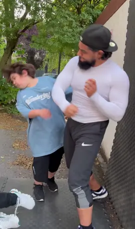 #tik_tok #viral #foruyou #selfdefense 
