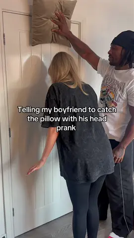 See how many times I get him to do this 😂😂😂😂 #videoviral #foruyou #viralvideos #couple 