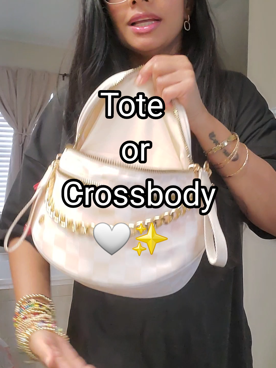 the bag you didn't know you needed!! @Gold Blush #goldblush #crossbodybag #crossbody #slingbag #fannypack #MomsofTikTok ###dealsforyoudays  #tiktokshopfinds #tiktokshopcreatorpicks   #tiktokshopsummerturnup #SuperBrandDay 