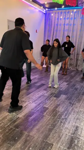 Teaching! #teaching #quince #xvaños #quinceañera #reyesevents #surprisedance #choreography #practice #practicemakesperfect #dance 