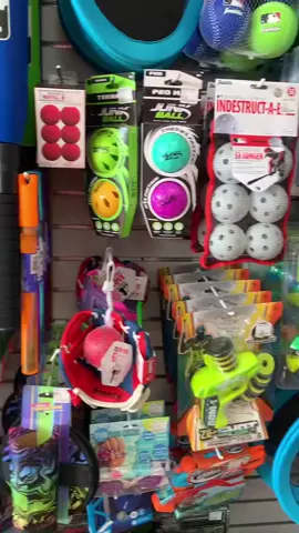 CHIPZI is the colorful, chip-flipping game packed with 10+ ways to play. Fun for the whole family 🤸🏼‍♂️ #letoys #shopsmallbusiness #LearningExpressSylvania