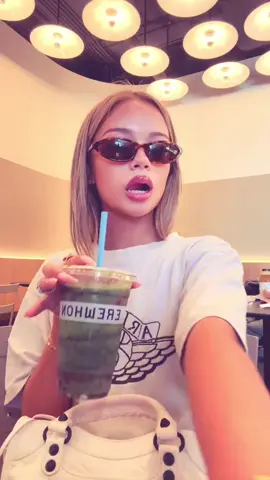 LA vibes #Tatcha #fyp #foryoupage #blowupthisup #influencer #presleefaith #preslee #viral #trendingvideo #makeup #outfit #likes #blowup #la 