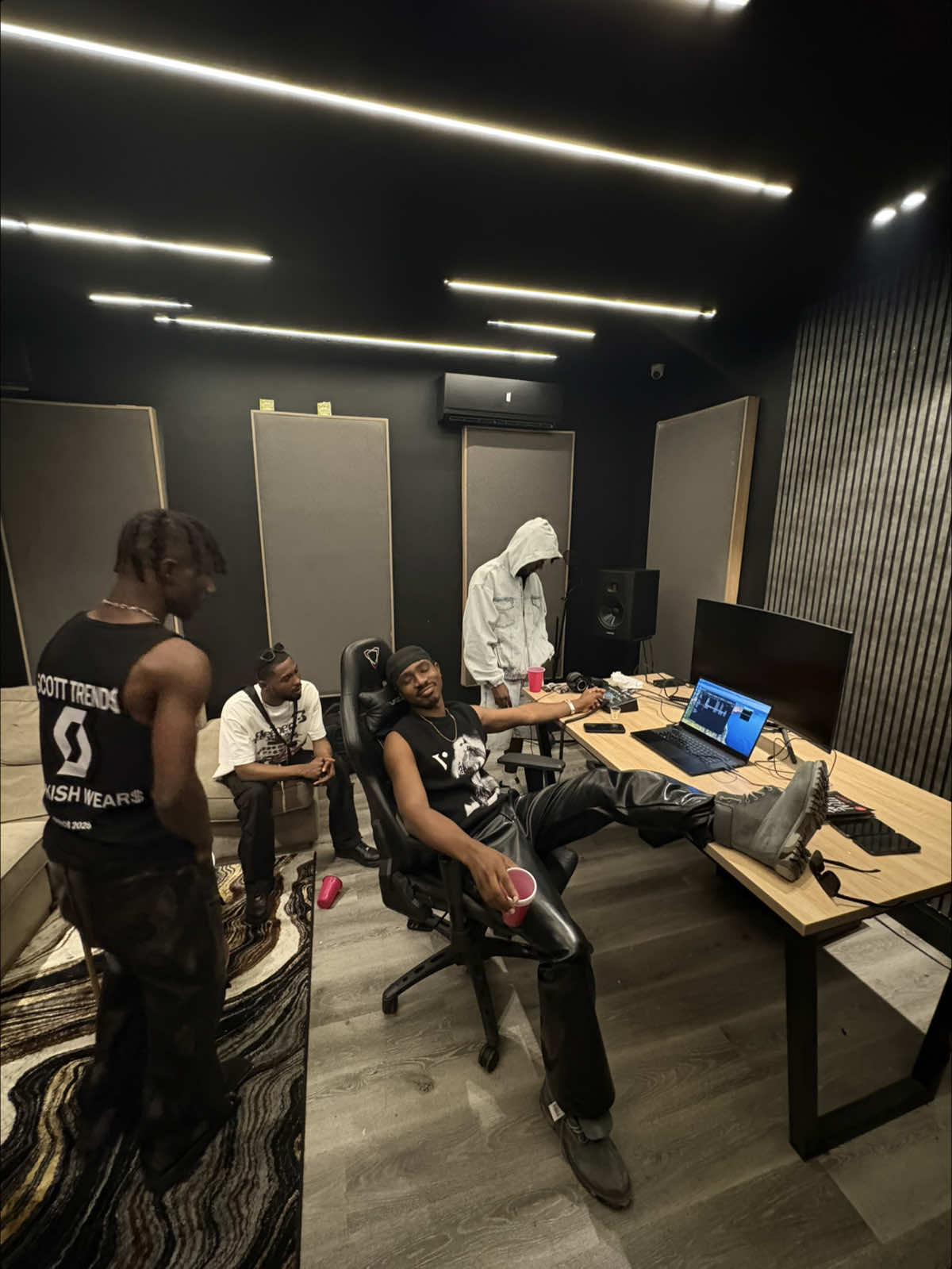 Nor try that in Lagos  #nigeriantiktok🇳🇬 #fypシ゚ #fyp #CapCut #anodadimension #dopestiks #foryoupage #goviral 