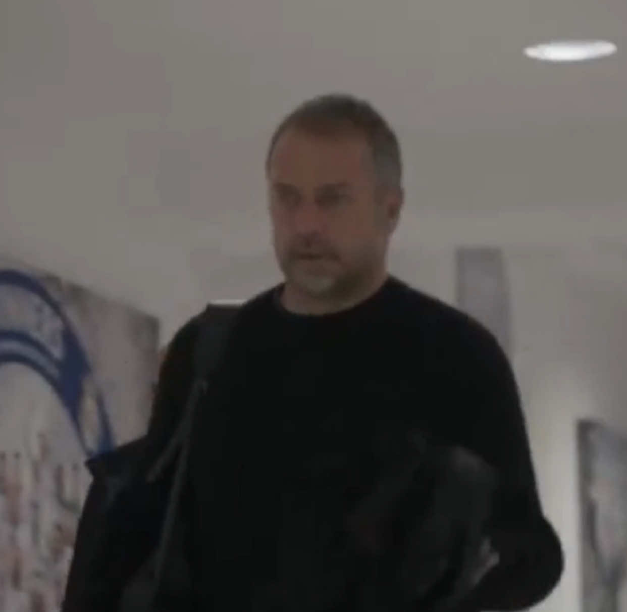 مترجم | الحلقة الأولى من وثائقي برشلونة لموسم 2024/25  حلقة جميلة تتمحور حول المدرب القدير هانسي فليك  👇 #fcbarcelona #barca #hansiflick #lamineyamal #pedri #casado #laliga #futbol 