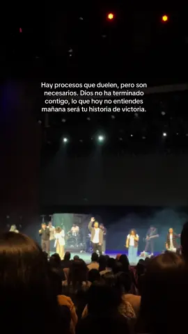 Hay procesos que duelen, pero son necesarios. Dios no ha terminado contigo, lo que hoy no entiendes mañana será tu historia de victoria. ♥️