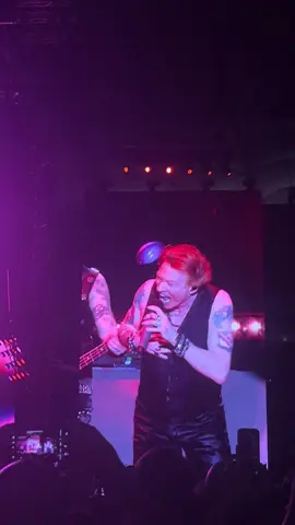 12.07.2025 don’t cry - guns n’ roses  THEY WERE ABSOLUTELY AMAZING #gunsnroses #gnr #axelrose #slash @Guns N’ Roses 