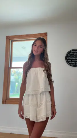 you should’ve seen cc behind the camera 