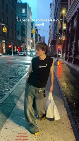 catch us in zombies 4 out on disney+ NOW!! 🧟‍♂️ @Malachi Barton #duo #nyc #dance 