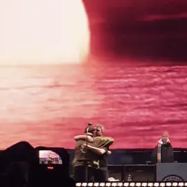 this reunion is healing me everyday #liamgallagher #liamgallagheredit #noelgallagher #noelgallagheredit #oasis #oasisedit #oasisreunion #britpop #oasislive25 #edit #viral #fyp 