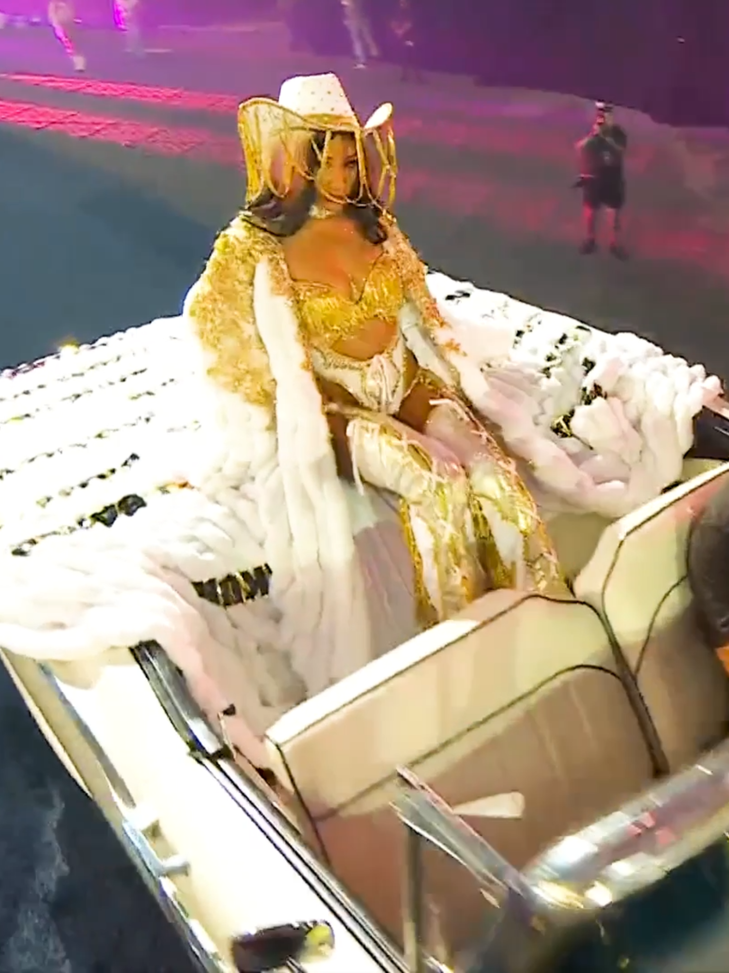 Mercedes Moné makes an entrance fit for a CEO! 🤑 #AEWAllInTexas