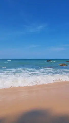Pantai itu ketenangan.. lagu itu kenangan ❤️ 📍Pantai Tapin, Kemasik, Ganu