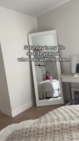 In bed by 7:30pm feels nice #diml #stayingin #saturday #Vlog 