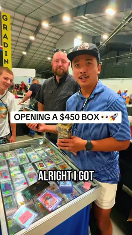OPENING A $450 BOX 👀🚀 #guccirips #sportscards #fyp 