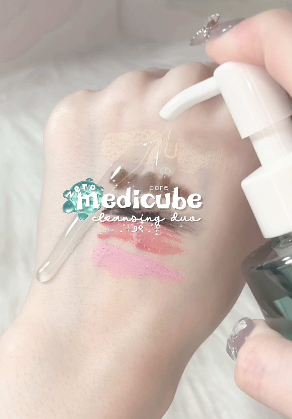 Obsessed with @medicube global cleansing duo!! this duo melts away makeup, clears out pores, and leaves your skin feeling clean, fresh, and baby-soft, even for sensitive skin! 💧🫧  available on @YesStyle use code BEAUTY118 for a discount 💸 #creatorsearchinsights  #medicube #cleansingoil #skincare #oilcleansing  #kbeauty #medicubecleansingoil #medicubereview #medicubecleansingduo #poredetox #medicubeskincare #koreanskincare #skincare #skintok #yesstyle #yesstyleinfluencers #amazonfavorites #kbeauty #zeroporecleansingoil #blackhead #porecleansing #doublecleansing #sensitiveskin #acne #glassskin #clearekin #flawlessskin #beauty #wonyoungism #skincareroutine #skincaretips #cleansingduo #viralskincare #ysiconicduo #fyp #foryoupage  @medicube US Store @medicube_us @YesStyleInfluencers 