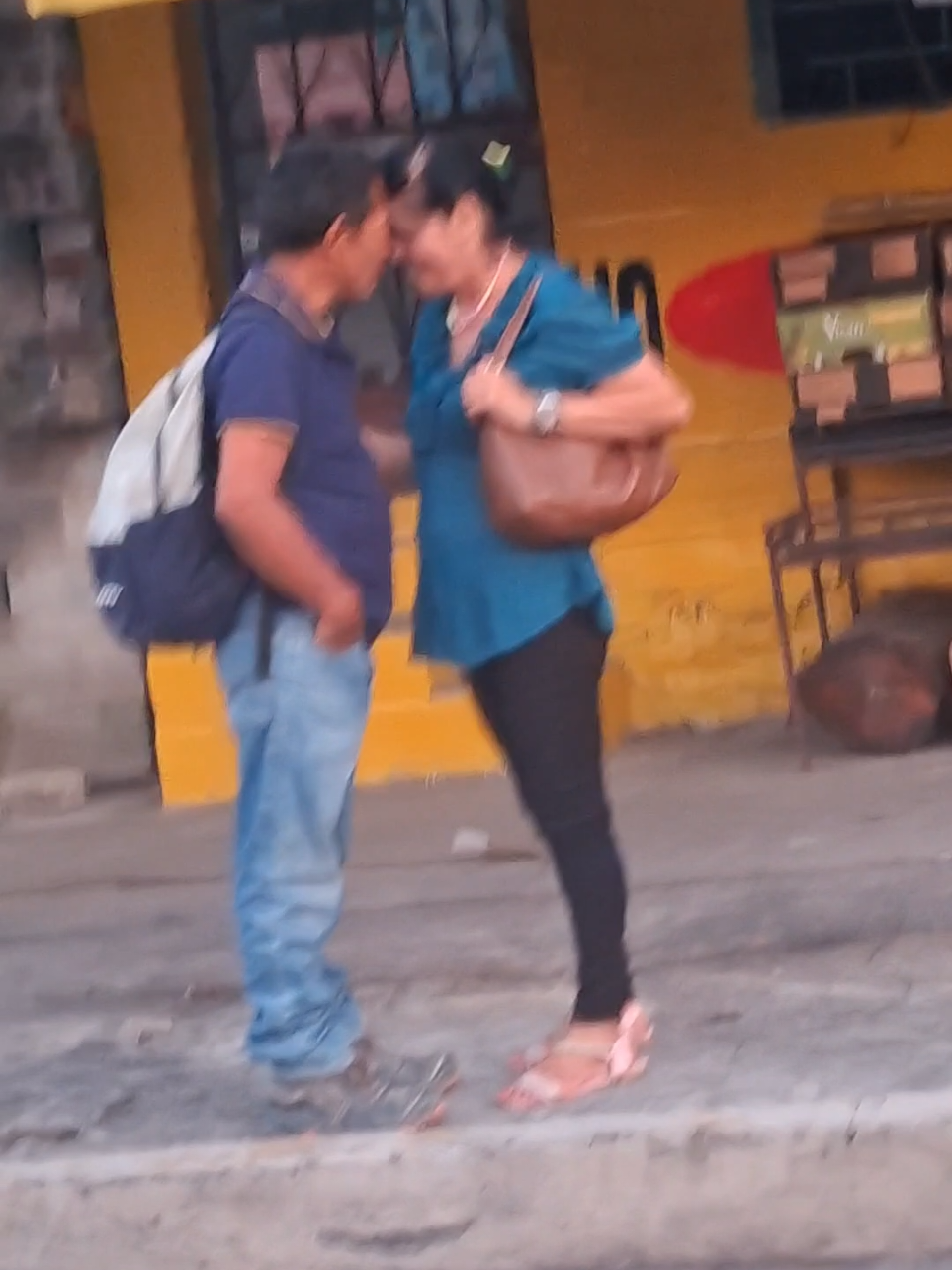 Estos bichos de hoy en día vos🙈😍 #paratiiiiiiiiiiiiiiiiiiiiiiiiiiiiiii #elsalvador #quepasomiamor #humor #amoraprimeravista #memessalvadoreños #fyp #viral 