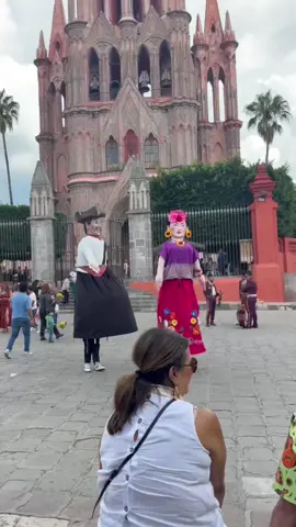 #sanmiguel #sanmigueldeallende #mexico #gunajuato🇲🇽 #tiktok #parroquiadesanmigueldearcangel 