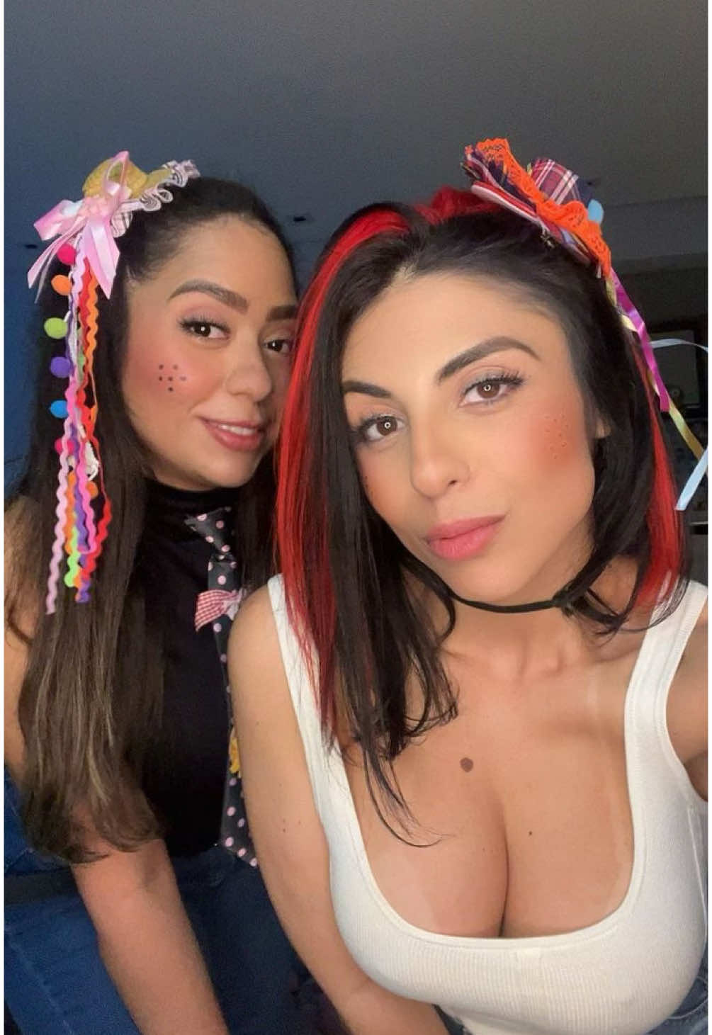 #carolina  #arraia  “Fui na festa junina só por causa do amor… amor por pamonha, quentão e três pratões de canjica!” 😄🌽🔥@EvelynFerreira💌 #fyp #fypシ゚ 