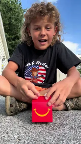 Unboxing my happy meal toy from @McDonald’s 🤘 #mcdonalds #minimcdonalds #happymeal #happy #meal #fyp #toy #unboxing #rydercooks #chefryder #food #happymealtoys