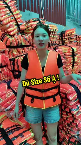 Áo Phao Bơi Shop Sẵn Số Lượng Lớn Trong Kho rồi ạ , mọi người có nhu cầu nhanh tay lên đơn để phục vụ cho gia đình mình đi ạ#aophaoboi #aophao #aophaocuusinh #phaocuusinh 