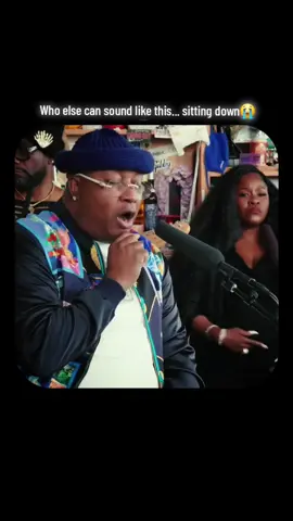 This desk just made history fr😭🛐 #E40 #tinydesk #tinydeskconcerts #northerncalifornia #bayrapper #rapper #hiphop #hiphopmusic #rap #rapculture #bayera #foryou #foryoupage #explorepage #trending #viral #tinydesk #legendaryrapper #legends 