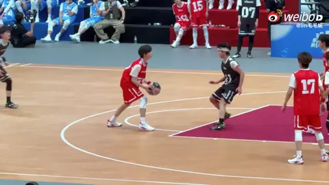 | 13.07.2025 | Ck chơi bóng rổ thì hay khỏi bàn luôn🏀#xuhuongtiktok #xuhuong #viralvideo #viraltiktok #viral #tim #f4giatoc_tudai #trandichhang_chendiheng_陈地恒💫🇨🇳 #f4 #lau18_🍿 #thoidaiphongtuan🍿🍀💫🇨🇳 #f4giatộc💦🥀 #chenyiheng_陈奕恒 #trandichhang #jonathan #capcut #đhtt2025#bongro 