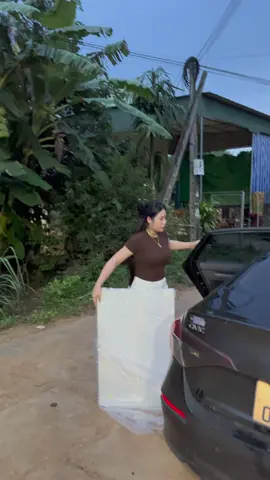 Thấy Bà Ngoại Cứ đứng xem rồi cười mà vui🙂🙂🙂#phương_bẹp_tri_mun_trị_nám 